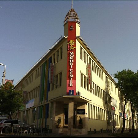 Milky Way Hotel Budapest Exterior foto
