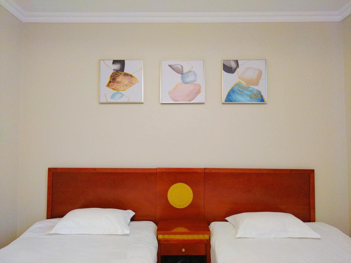 Milky Way Hotel Budapest Exterior foto